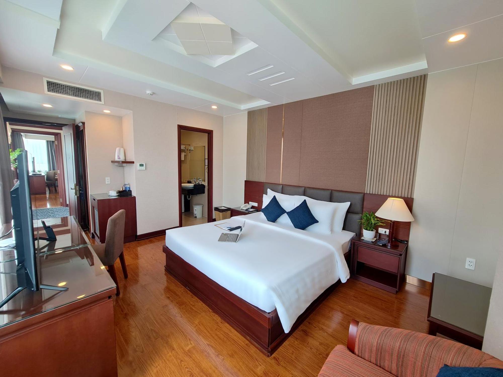 Kin Hotel Thi Sach Cidade de Ho Chi Minh Exterior foto